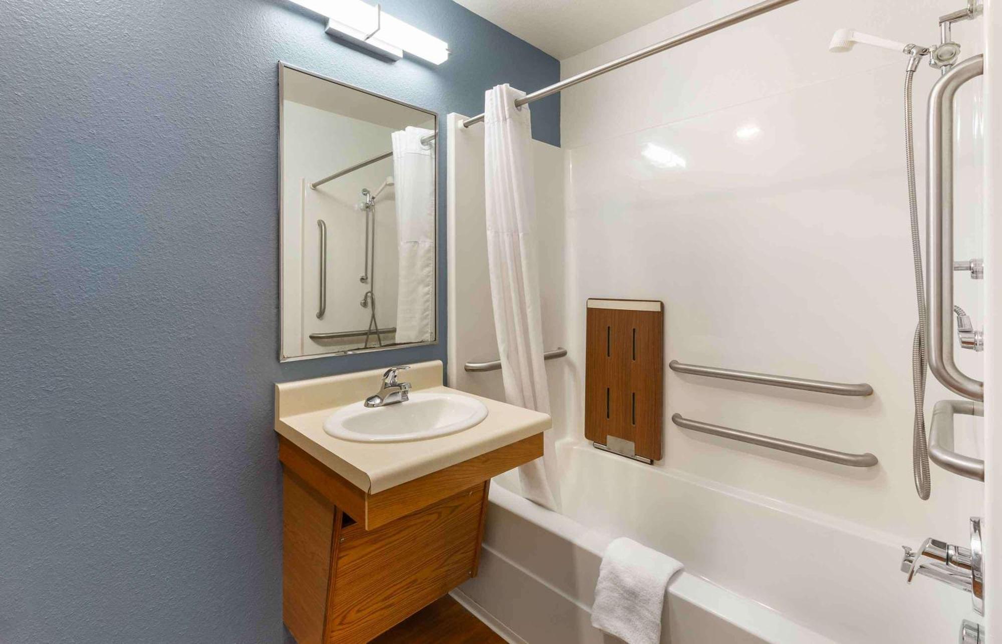 Extended Stay America Select Suites - Akron - South Portage Lakes Zewnętrze zdjęcie