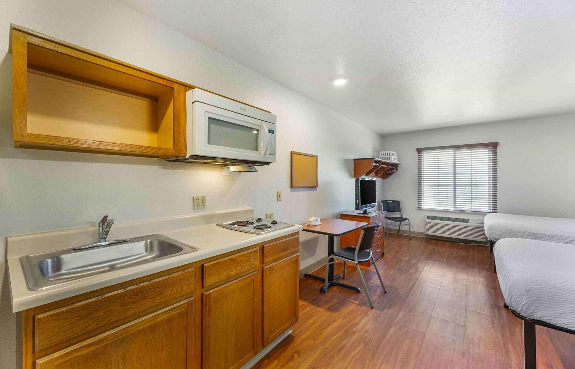 Extended Stay America Select Suites - Akron - South Portage Lakes Zewnętrze zdjęcie