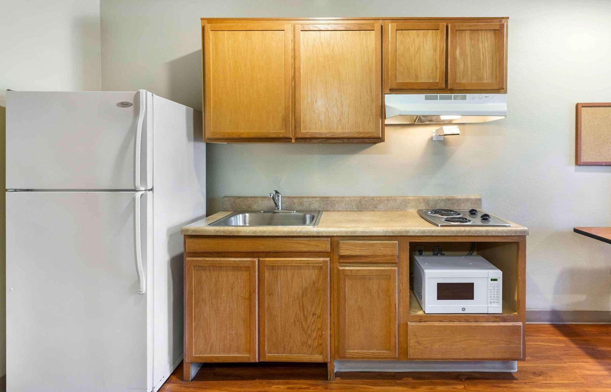 Extended Stay America Select Suites - Akron - South Portage Lakes Zewnętrze zdjęcie